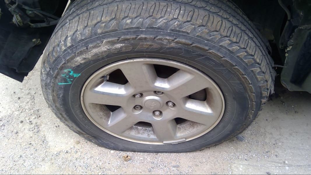 Wheel 17x7-1/2 Aluminum 6 Spoke Platinum-clad Fits 07-08 COMMANDER 4170116