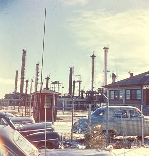 1952 Realist Stereo 11 Slides • Frontier Oil Refinery, Trucks and Equipment - Picture 4 of 12