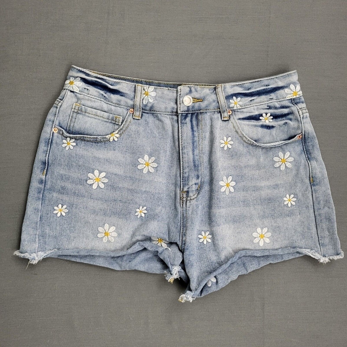 Angel Kiss Women Daisy Embroidered High Rise Cutoff Denim Shorts