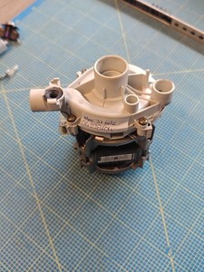 Miele G603 Geschirrspüler Umwälzpumpe Umwälzmotor 04998104 4998104 Mpe 31-62/2