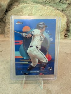 Brooks Lee 2025 Topps Finest Uncommon Blue Refractor /150 Rookie Twins #163