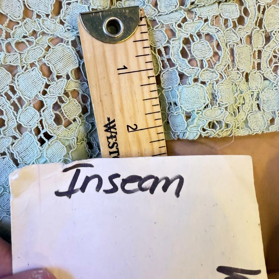 Victoria Beckham Pantalones Cortos de Encaje Floral Verde Talla 0 Coqueta Romántico Cottagecore  Foto 4 de 4