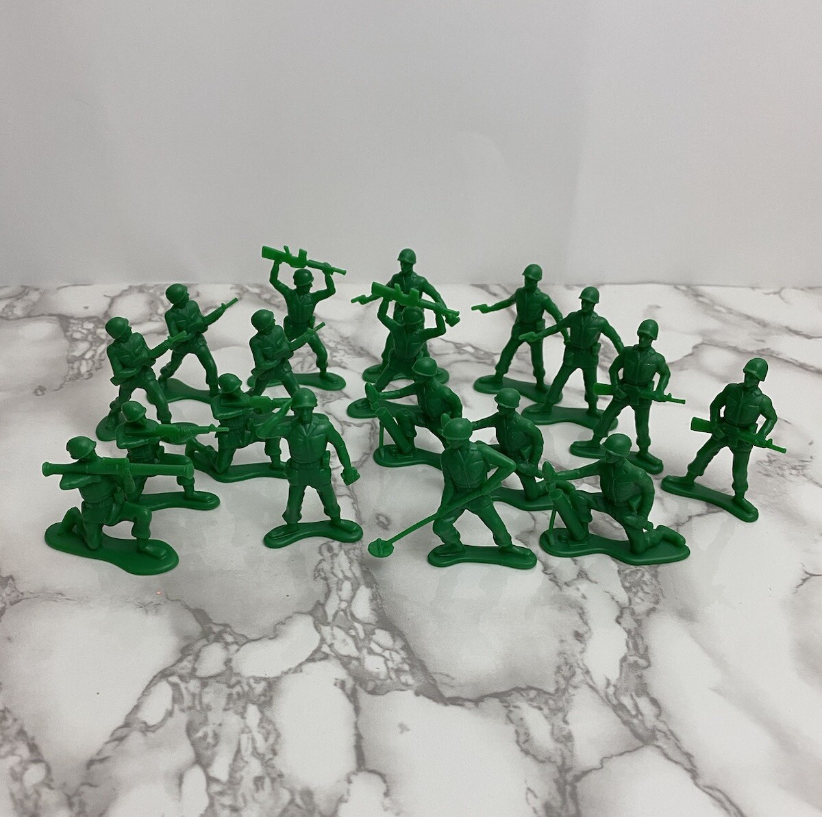 Men Lot of 18 - 2