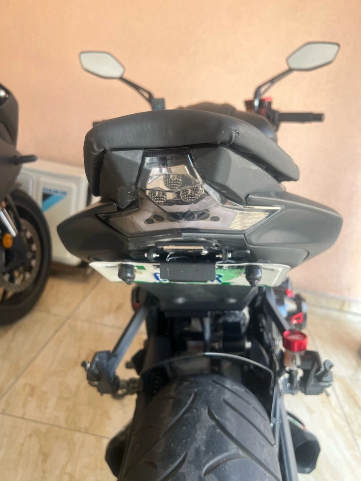 Luz trasera LED integrada intermitente para KAWASAKI Z1000 NINJA ZX-10R/RR ZX-6R Foto 3 de 4