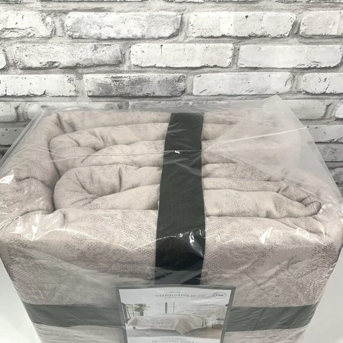 Threshold Linen / Cotton Blend Jacquard Beige Quilt, King NWT - Picture 6 of 9