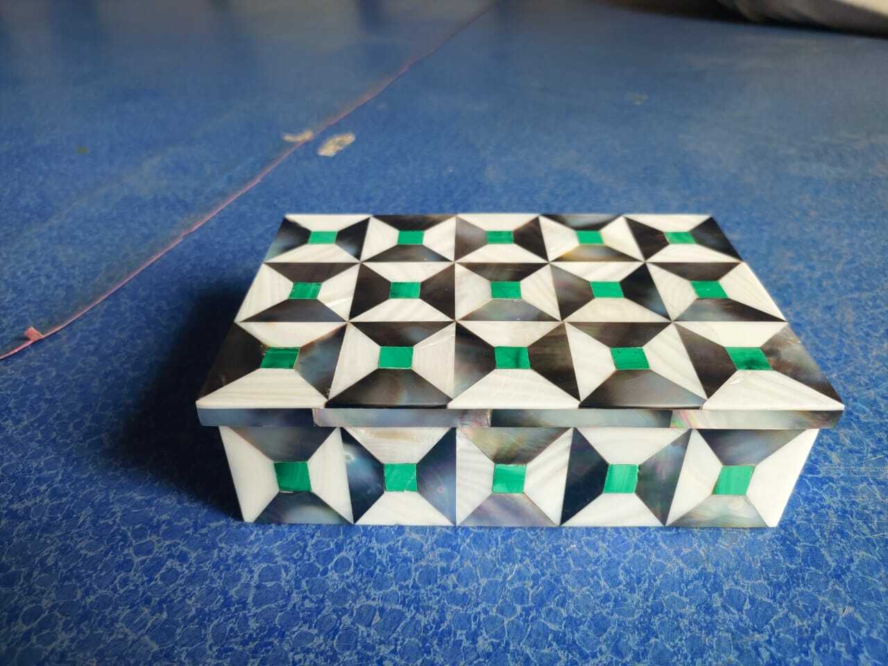 Picture 1 of 5