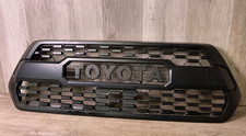 2016-2017 Toyota Tacoma Grille Insert Oem Pt228-35170