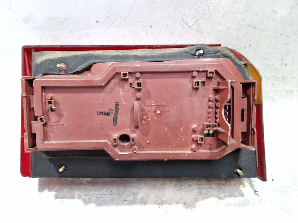 E11023403 RÜCKLEUCHTE AUßEN LINKS / 59415 FÜR AUSTIN MONTEGO XE 1.3 - Bild 3 von 4