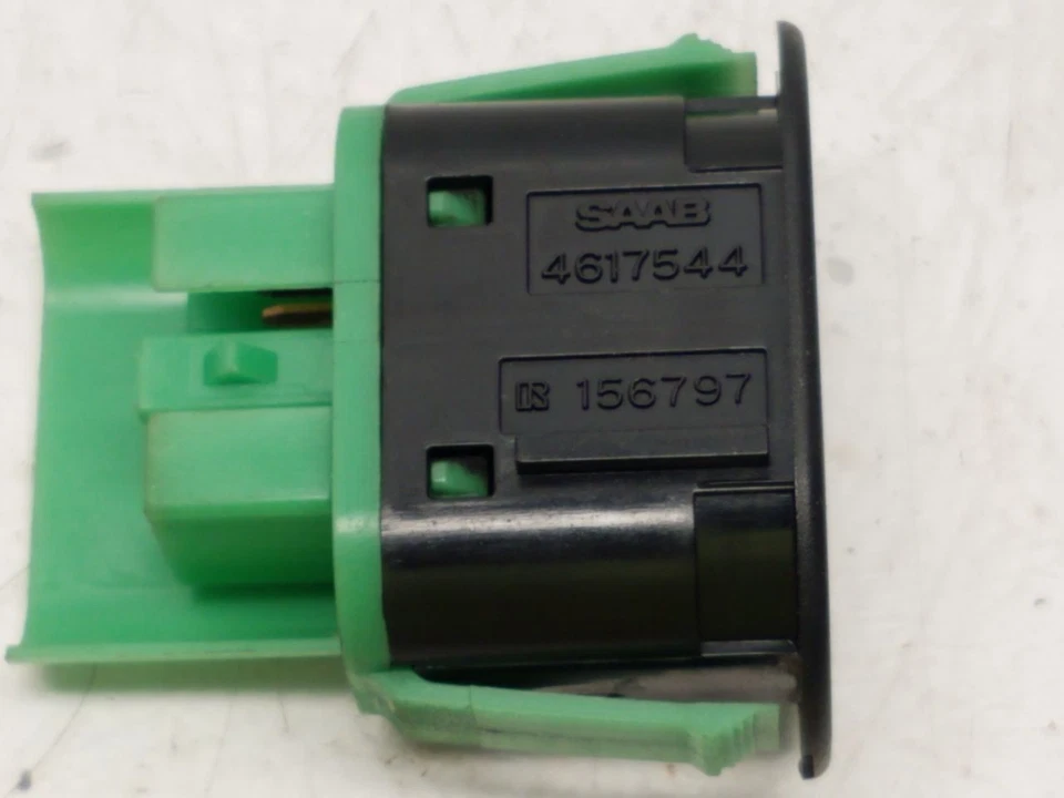 2000 Saab 9-5 Dash Switch - Fuel Door *Black* - Image 3 of 3