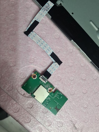 Wi-Fi Brett 2020DP4741 PN 124114 für Hisense 50A6GTUK TV Scr T500QVN03.7