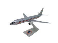Flight Miniatures American "Astrojet" 737-800 1:200 Scale Model Airplane