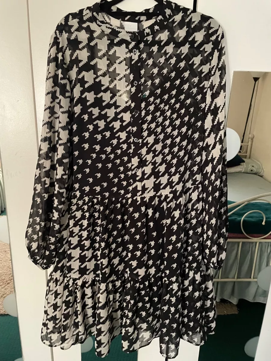 H and top m smock dress