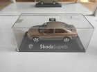 Kaden Skoda Superb in Light Bronze auf 1:43 in Box