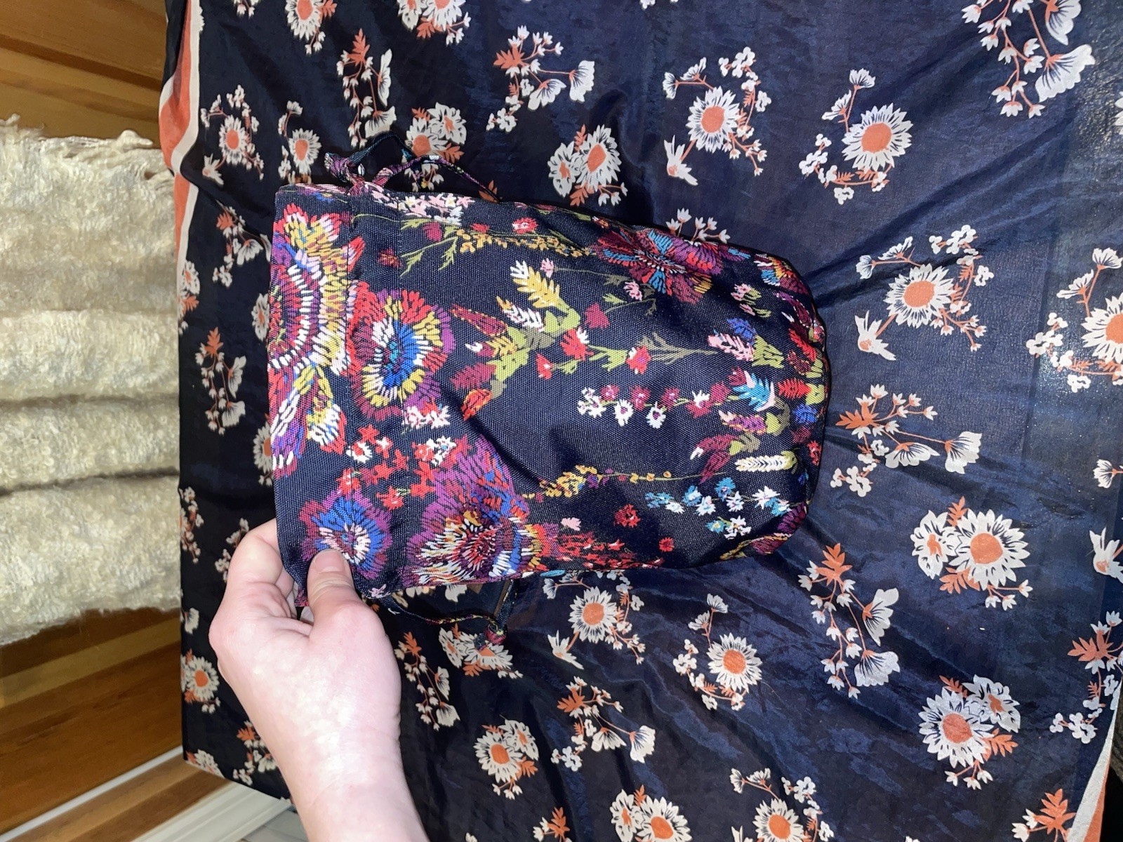 Two Vera Bradley Plastic Lined Drawstring Bags - image 13