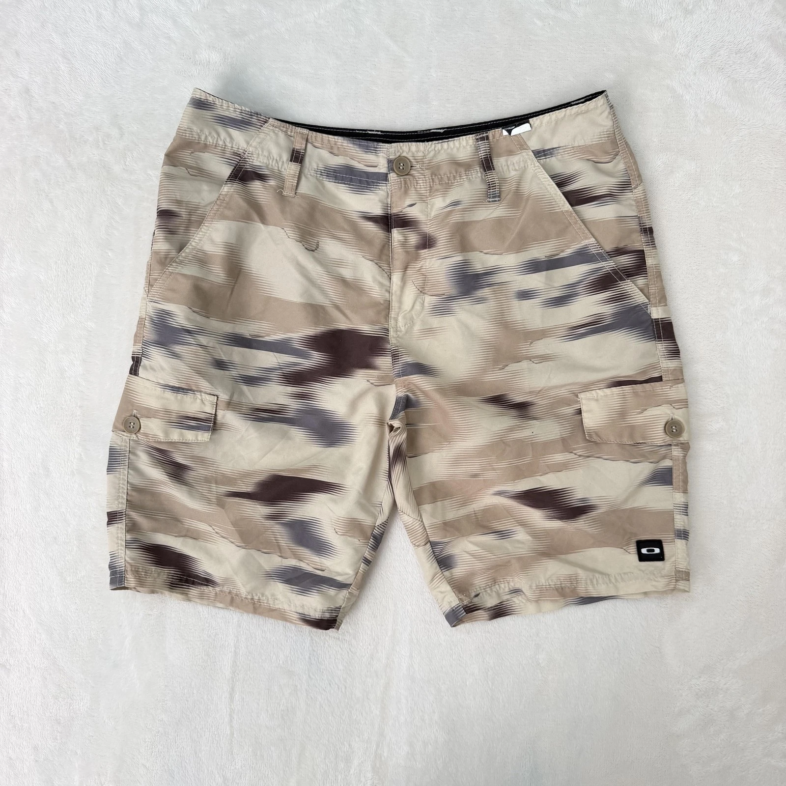 Oakley Shorts Mens 34 Beige Camo Cargo Microfiber 10 Inseam Outdoor Hiking