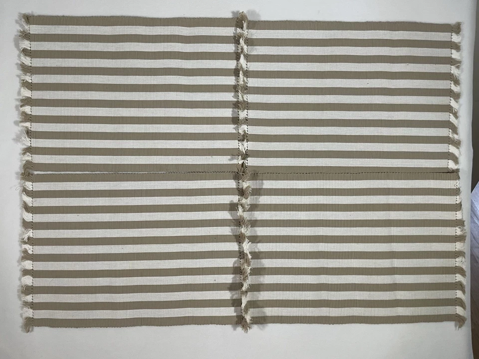 Pottery Barn Woven Placemats set of 4 Tan Natural Versatile Fringe Rectangle - Image 2 of 4