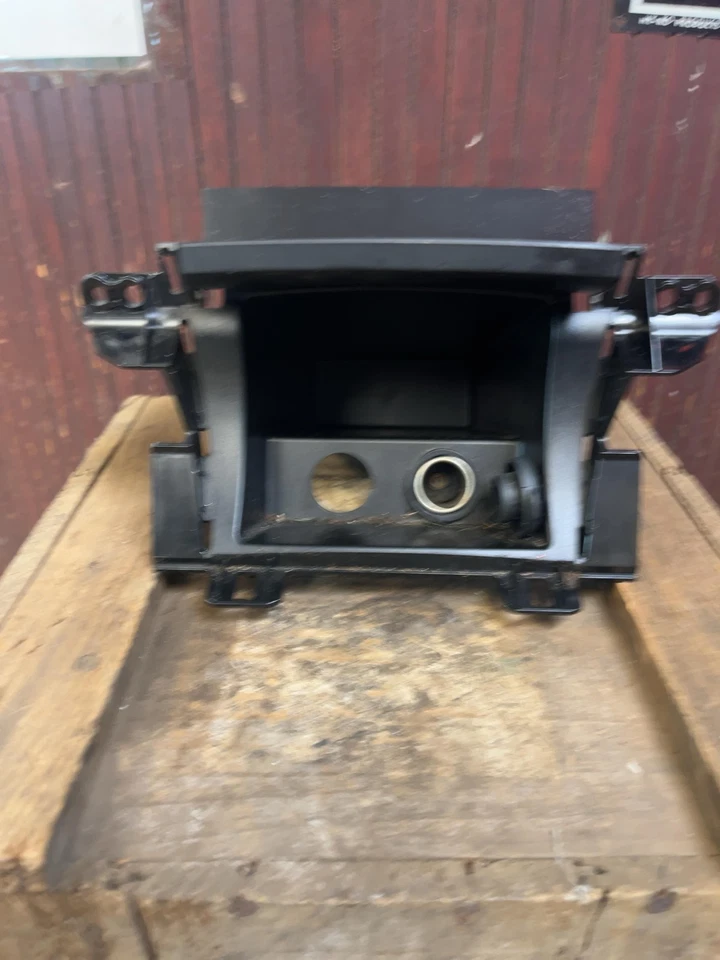 Cubby de almacenamiento para tablero Suzuki Kizashi 2010-12 OEM Foto 3 de 3