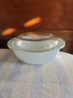 2 Vtg PYREX White and Blue Casserole Dishes With 1 Lid