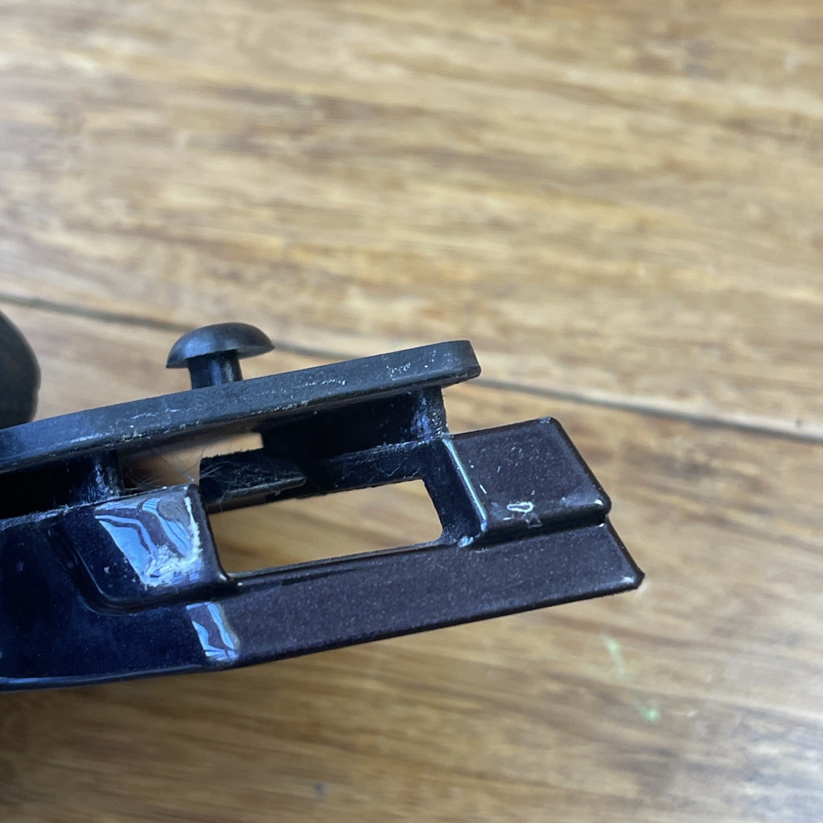 2017-2023 Rolls Royce Dawn RR6 Front Right Top Guide Bracket Unit Black OEM