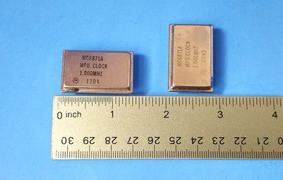 ONE PC- CLOCK GNERATOR, MOTORLA, MC687IA, 2.000MHZ
