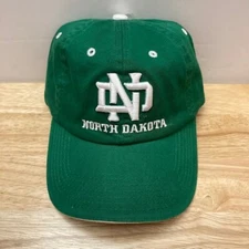 NORTH DAKOTA FIGHTING SIOUX (HAWKS) Green NCAA Adjustable Strapback Hat (OSFM)