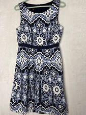 Talbots Floral Pleated A-Line Dress 10 Petite White Navy Blue Pockets Knee High