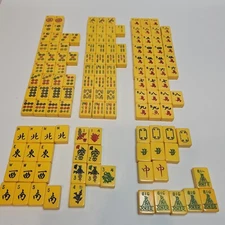 You Choose - Mahjong Butterscotch Bakelite Tiles  1 1/4 × 7/8 × 7/16 big jokers