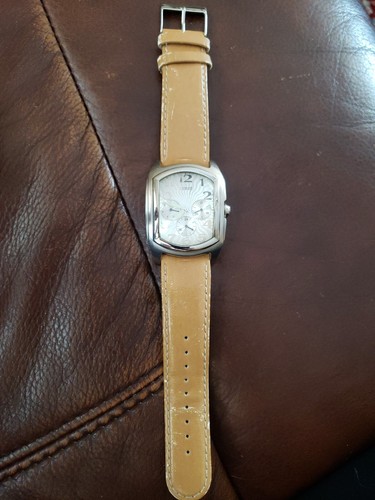 Guess Analog Wristwatch leather buckle Band Water Resistance R3 - Picture 3 of 8