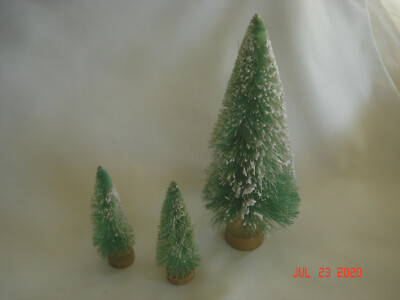 LOT 3 FLOCKED BOTTLE BRUSH CHRISTMAS TREES 1 Larger 6 3/4'' 2 Smaller 3 1/4''