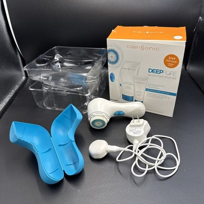 Clarisonic Mia 2 With Charger and  Travel Case Works NO CLEANSERS