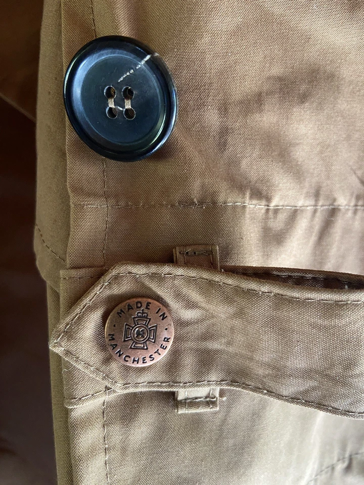 Abrigo de cubierta de válvula VC blanco privado Foto 4 de 4