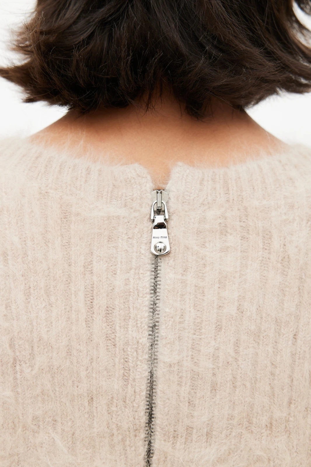 Maglione Miu Miu beige 70% angora zip prezzo consigliato $2100 IT 44 Prada UK8 10 12