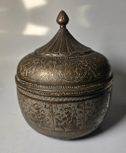 Antique 19th Century Indian Benares Lidded Brass Box – Hand-Chased Figural & Hun