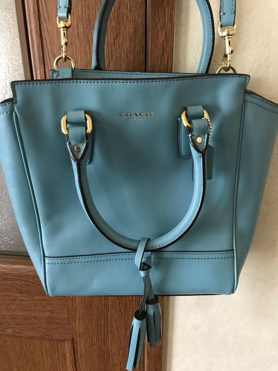COACH Shoulder Bag   11a thumbnail 2
