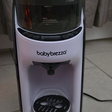 Baby Brezza Easy Use Formula Dispenser Machine Round White Black