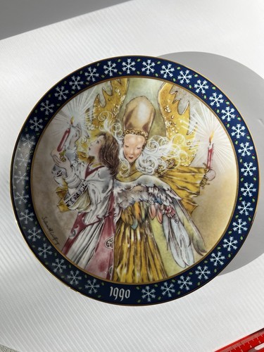 9.5” German 1990 Plate Sulamith Wülfing Das Licht der Heiligen Nacht Great cond