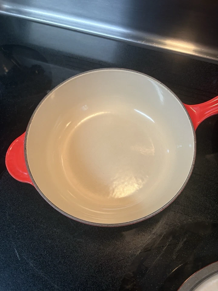 Vintage Le Creuset France # 21 Enameled Cast Iron Saucier 2.25 qt/ Cerise - Red  - Image 3 of 4