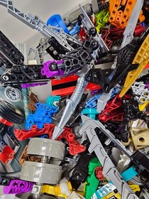 Vintage LOT Bionicles Pieces Old Rare Sets /Pieces / Masks / Weapons - Heavy!