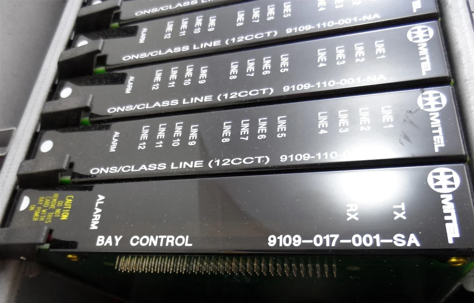 Gabinete PBX Mitel SX-200 con control y tarjeta ONS sin llave de puerta para piezas/reparación Foto 4 de 4