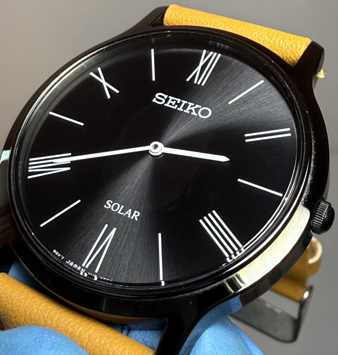 Seiko V115-0BE0 Solar Quartz 37mm Black Dial Mens Watch - Rank A