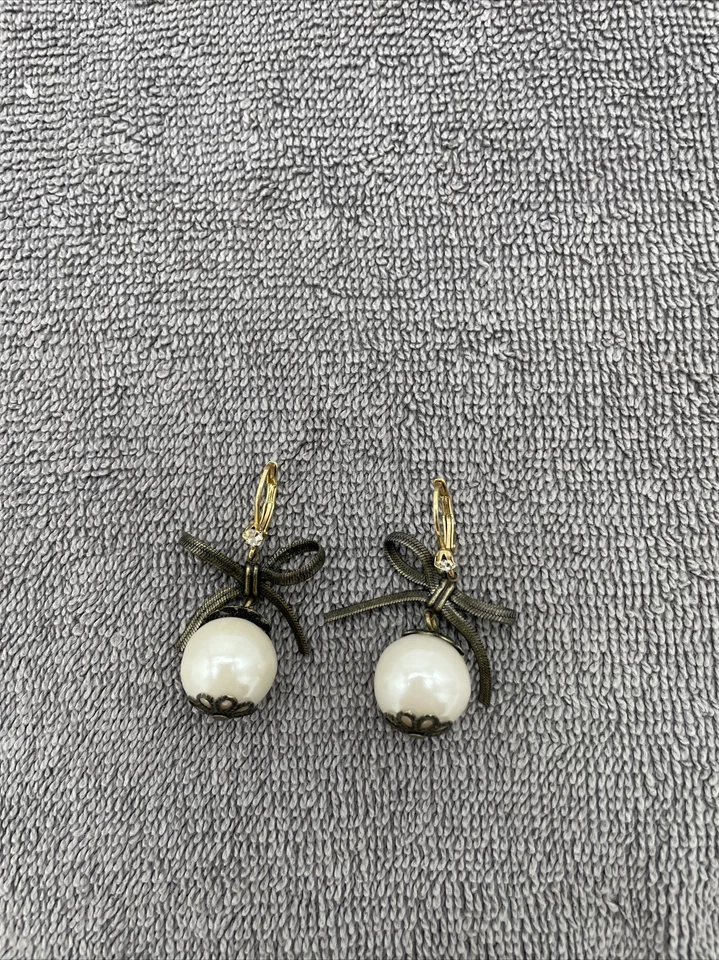BETSEY JOHNSON Pearl Black Bow Earrings - Image 2 of 4