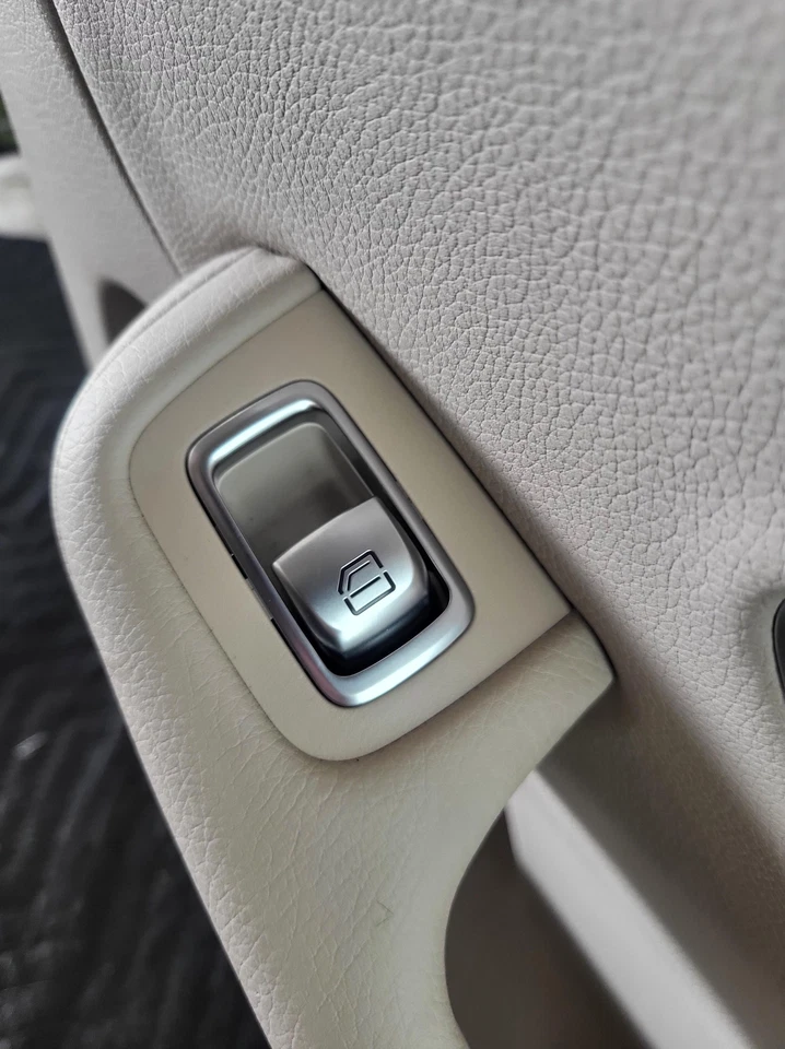 2020 MERCEDES-BENZ GLC300 painel de acabamento de porta de passageiro traseiro direito 2016-22 usado fabricante de equipamento original - Imagem 4 de 4