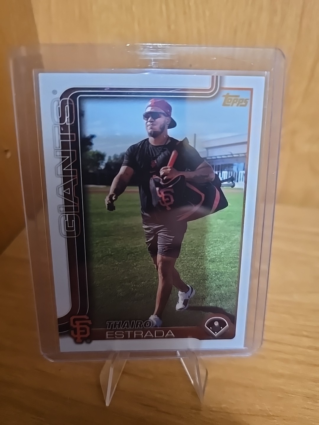 2025 Topps Series 1 - Thairo Estrada #2 Golden Mirror Image Variation