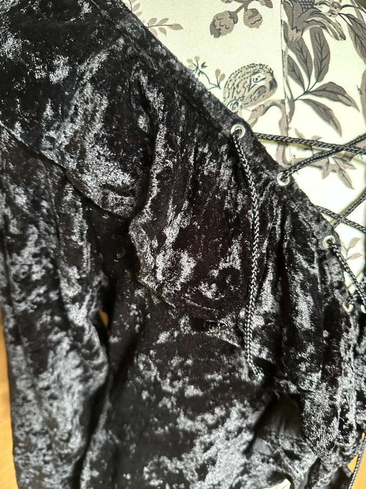 Romantic Poetess Dress Like A Pirate Crushed Velvet Top L - Image 4 of 4