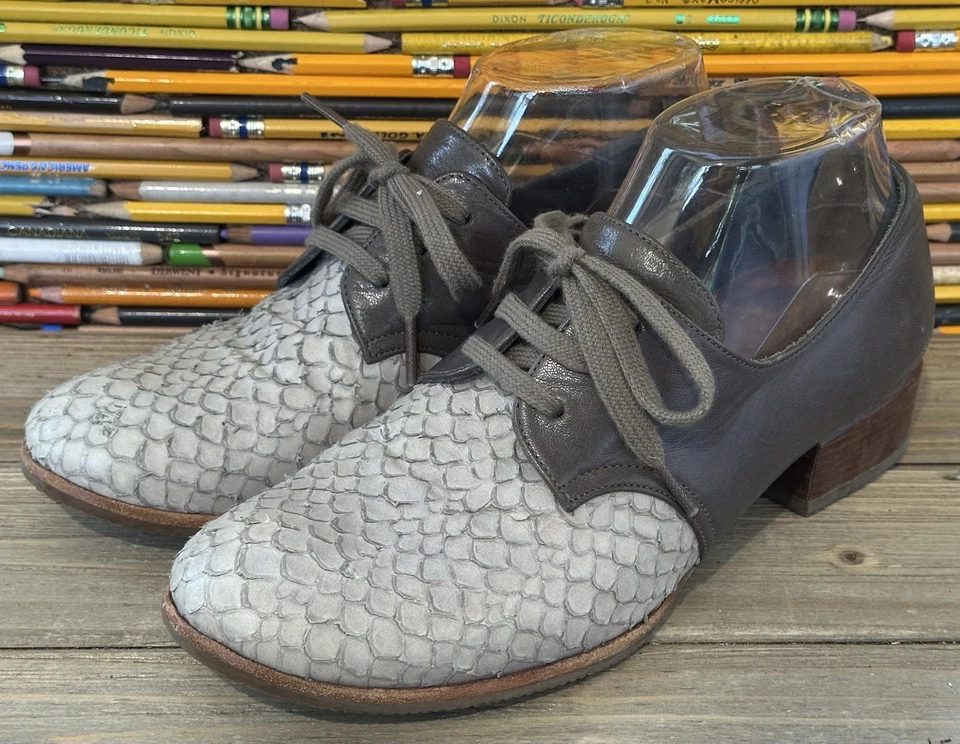 CHIE MIHARA Snake Oxford Shoes Gray Career Chic City Women's 7 / 38 - Image 4 of 4