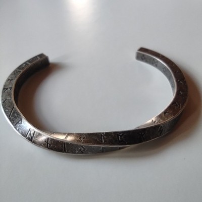 Herrenarmband Wikinger Runen Edelstahl 316L Schmuck Armreif 2 Kl.