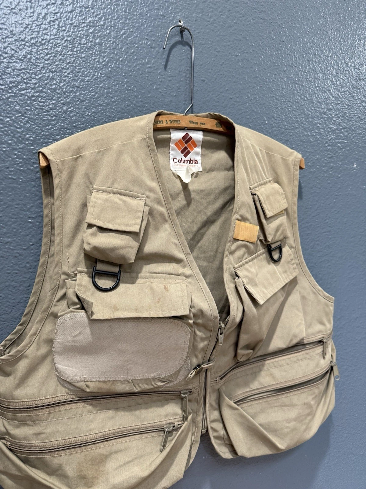 Vintage 80’s Columbia Cotton Khaki Fly Fishing Vest Medium