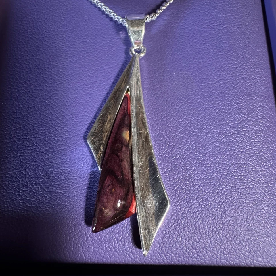 Collar colgante de sicómoro brezo chapado en plata en caja Foto 2 de 4