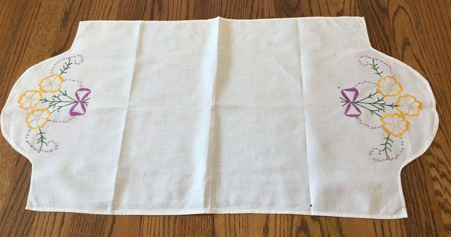 Vintage Embroidered Linen Table Cloth Runner Dresser Scarf Crochet Edging flower