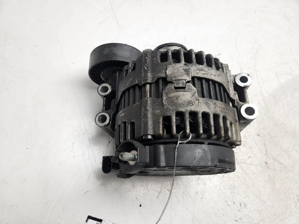 Alternador BMW 328i 2007-2013 6 cilindros 150 amperios OEM 12317551254 Foto 2 de 4